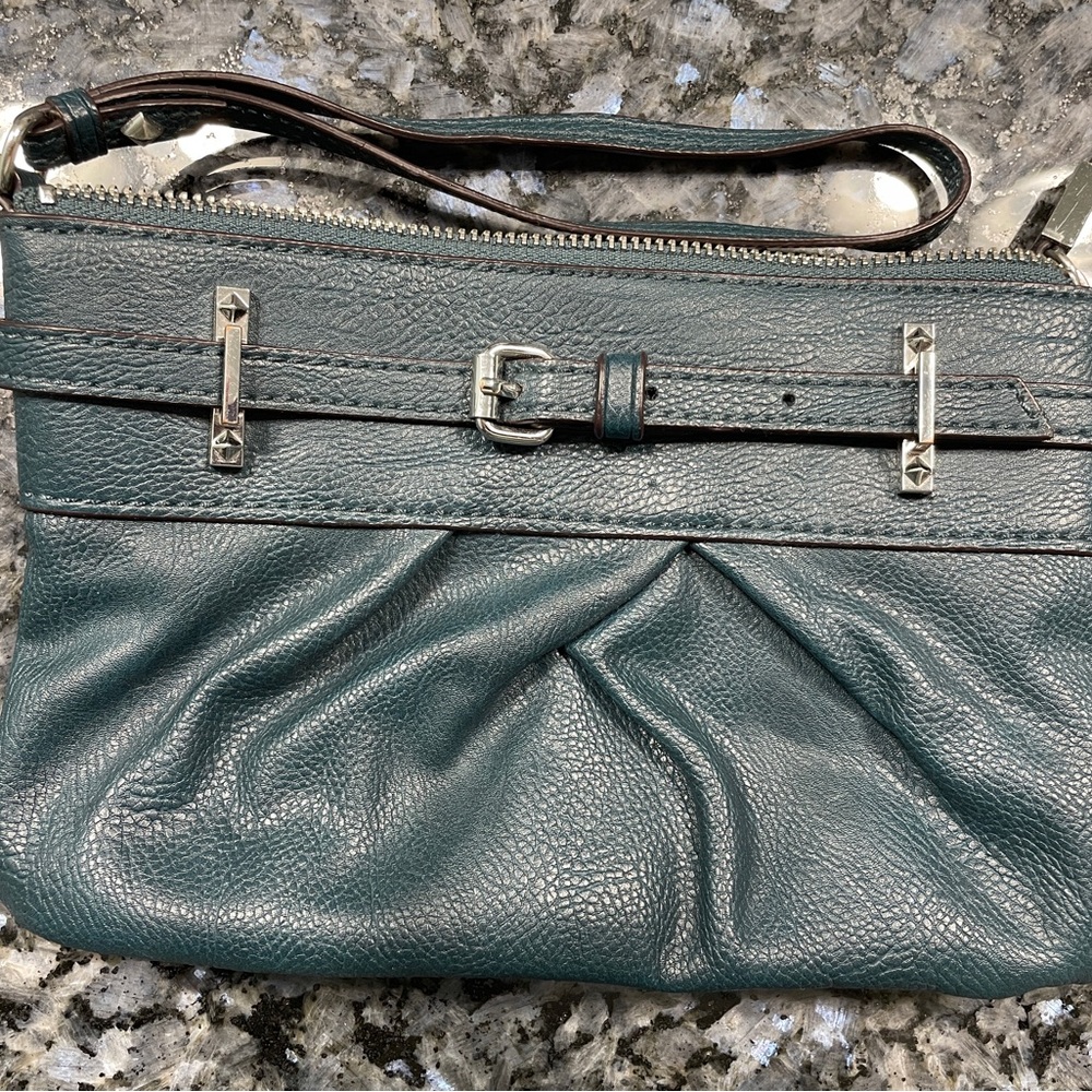 Elegant Green Leather Clutch